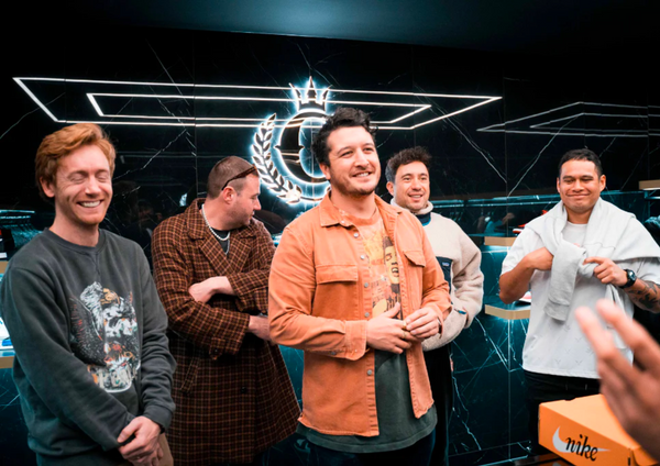 SIX 60 IN-STORE APPEARANCE
