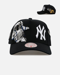 Mitchell & Ness New York Yankees 'Rocketman' Pro Pinch Snapback Black