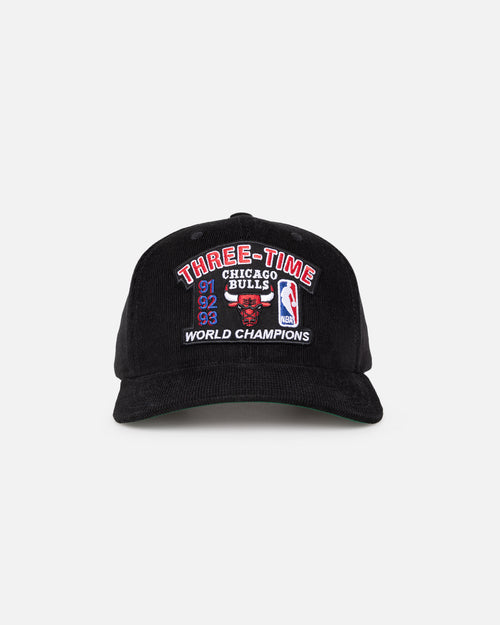Mitchell & Ness Chicago Bulls 3 Time OG Corduroy Snapback Black