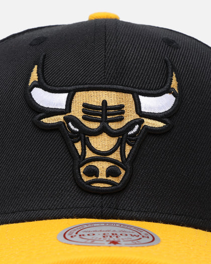 Mitchell & Ness Chicago Bulls "Enter The Dragon" Pro Crown Snapback Black/Ochre