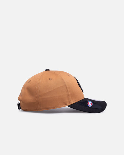 New Era Carlton Blues 'AFL 2026' 9FORTY Strapback Med Beige