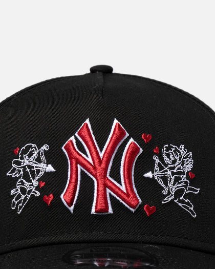 New Era New York Yankees 'Valentines Day' 9FORTY A-Frame Snapback Black