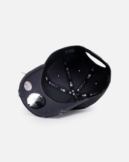 New Era New York Yankees 'Applique Distressed' 9FORTY A-Frame Snapback Dark Grey