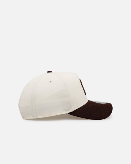 New Era New York Yankees 'Pink Satin Pink Hearts Walnut' 9FORTY A-Frame Snapback Chrome/Walnut