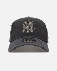 New Era New York Yankees 'Patent Leather' 9FORTY A-Frame Strapback Washed Black