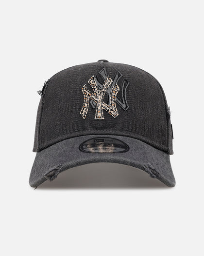 New Era New York Yankees 'Patent Leather' 9FORTY A-Frame Strapback Washed Black