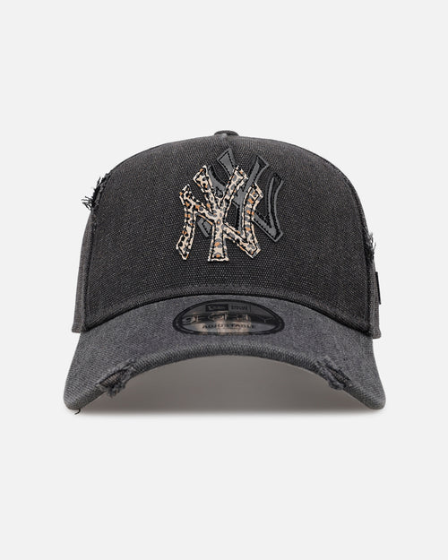 New Era New York Yankees 'Patent Leather' 9FORTY A-Frame Strapback Washed Black