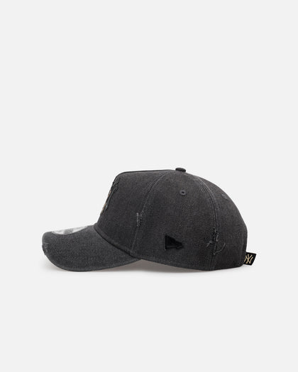 New Era New York Yankees 'Patent Leather' 9FORTY A-Frame Strapback Washed Black