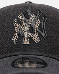 New Era New York Yankees 'Patent Leather' 9FORTY A-Frame Strapback Washed Black