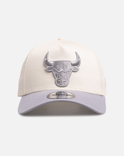 New Era Chicago Bulls 'Chrome Grey' 9FORTY A-Frame Snapback White/Silver