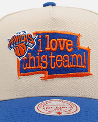 Mitchell & Ness New York Knicks 'Love' Pro Pinch Snapback OTC