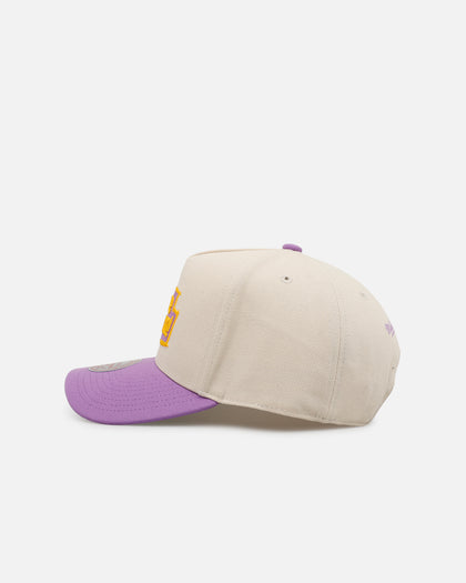 Mitchell & Ness Los Angeles Lakers 'Love' Pro Pinch Snapback OTC