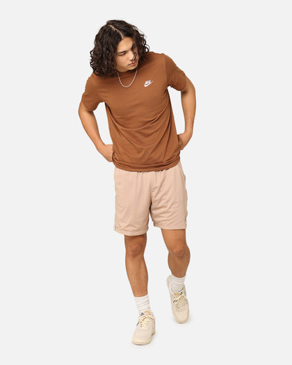 Nike Sportswear Club T-Shirt Light British Tan