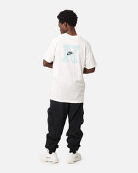 Nike Sportswear Essential Club T-Shirt Sail