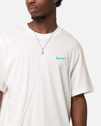 Nike Sportswear Essential Club T-Shirt Sail