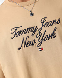 Tommy Jeans TJM OVZ Luxe Serif T-Shirt Tawny Sand