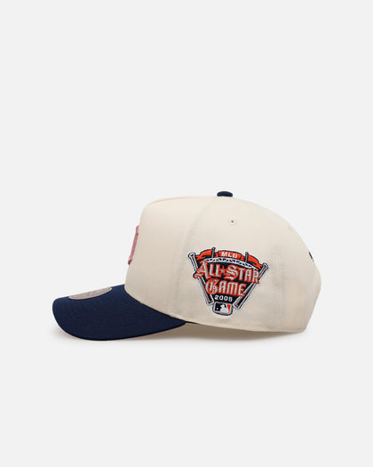 Mitchell & Ness Detroit Tigers 'Pink Team Logo' Pro Pinch Snapback Off White