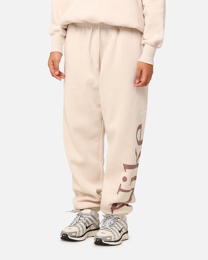 Nike Women's Sportswear Phoenix Fleece Oversized Logo Sweatpants Light Orewood Brown