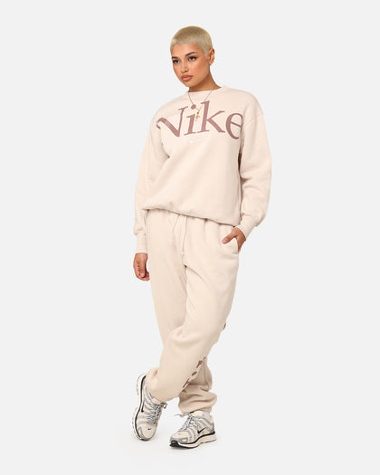 Nike Women's Sportswear Phoenix Fleece Oversized Logo Sweatpants Light Orewood Brown