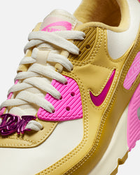 Nike Women's Air Max 90 SE Coconut Milk/Playful Pink