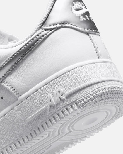 Nike Women's Air Force 1 '07 SE White/Metallic