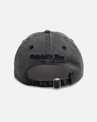 Mitchell & Ness New York Knicks 'Destroyed' Dad Fit Strapback Washed Black