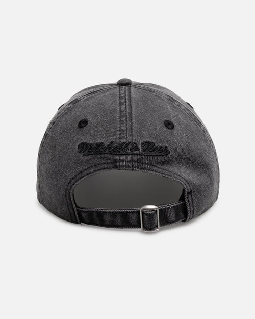 Mitchell & Ness New York Knicks 'Destroyed' Dad Fit Strapback Washed Black