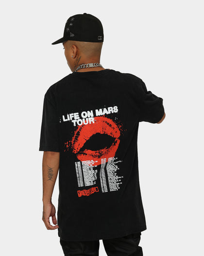 YUNGBLUD Sitting Life On Mars Tour Vintage T-Shirt Washed Black