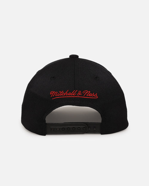 Mitchell & Ness Chicago Bulls 'Old English Classic' MVP Snapback Black