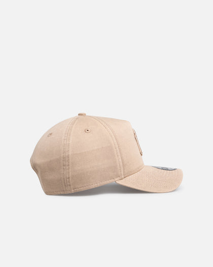 New Era New York Yankees 'Dirty Wash' 9FORTY A-Frame Snapback Camel