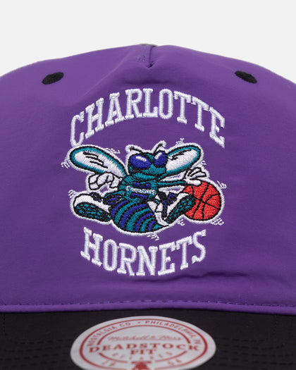 Mitchell & Ness Charlotte Hornets Nylon Deadstock 2-Tone Snapback Neon Purple/Black