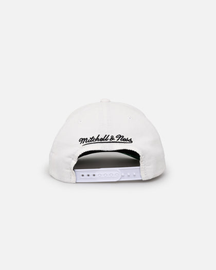 Mitchell & Ness Chicago Bulls 3 Time OG Corduroy Snapback White