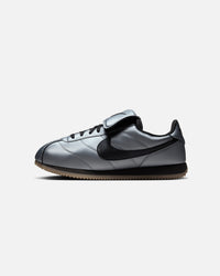 Nike Cortez SE Mtlc Cool Grey/Black-Gum Dark Brown