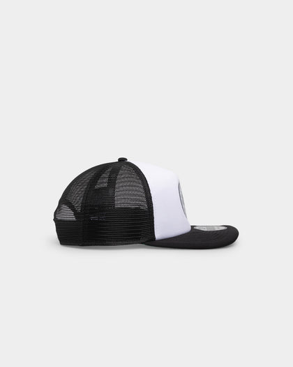 New Era Las Vegas Raiders Golfer Trucker Snapback White/Black