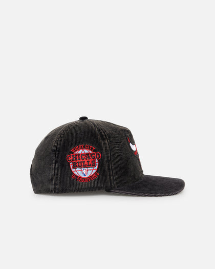 New Era Chicago Bulls 'Washed Corduroy Golfer' Pre-Curved Golfer Snapback Washed Black