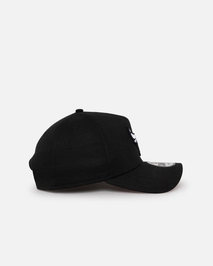 New Era Chicago Bulls 'Pink Satin Hearts' 9FORTY A-Frame Snapback Black/White