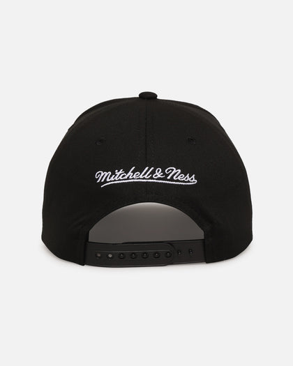 Mitchell & Ness Cleveland Cavaliers Team Colour Logo MVP Snapback Black