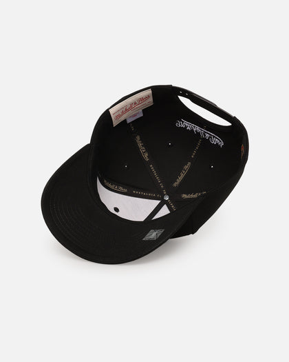 Mitchell & Ness Cleveland Cavaliers Team Colour Logo MVP Snapback Black