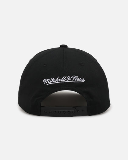 Mitchell & Ness Chicago Bulls Team Colour Wordmark MVP Snapback Black