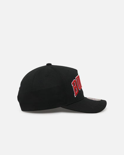 Mitchell & Ness Chicago Bulls Team Colour Wordmark MVP Snapback Black