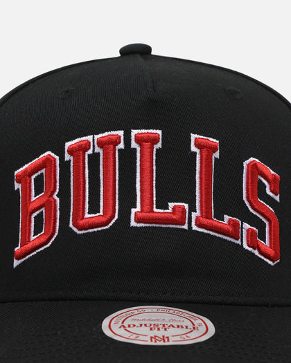 Mitchell & Ness Chicago Bulls Team Colour Wordmark MVP Snapback Black