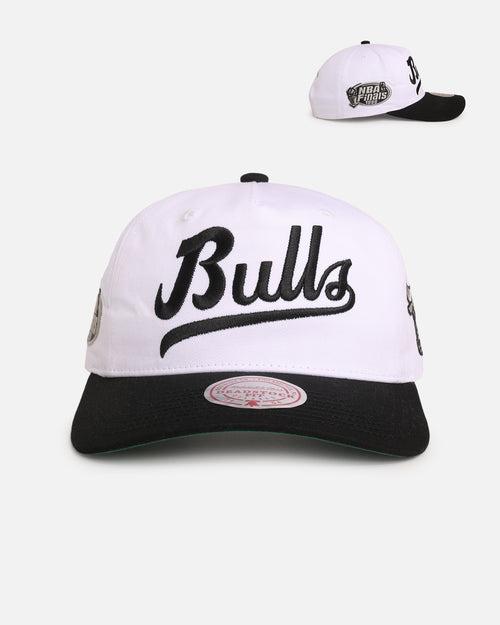 Mitchell & Ness Chicago Bulls 'Coaches Origins' Deadstock Snapback White/Black