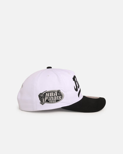 Mitchell & Ness Chicago Bulls 'Coaches Origins' Deadstock Snapback White/Black