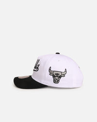 Mitchell & Ness Chicago Bulls 'Coaches Origins' Deadstock Snapback White/Black