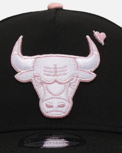 New Era Chicago Bulls 'Pink Satin Hearts 2.0' 9FORTY A-Frame Snapback Black/Pink