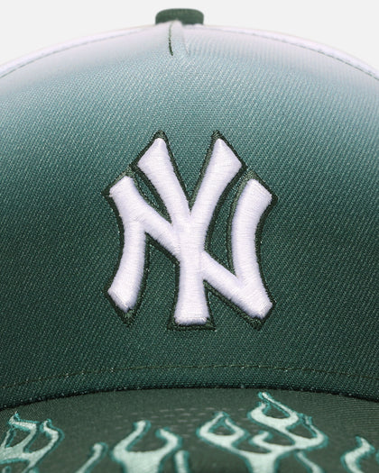 New Era New York Yankees 'Sundyed Flames' 9FORTY A-Frame Snapback Pine Green