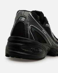 New Balance 740 Black/Silver
