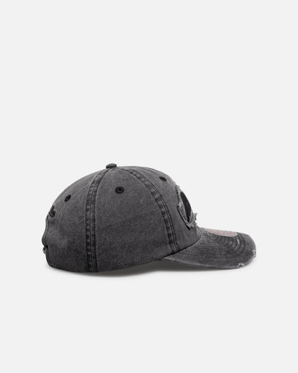 Mitchell & Ness New York Knicks 'Destroyed' Dad Fit Strapback Washed Black