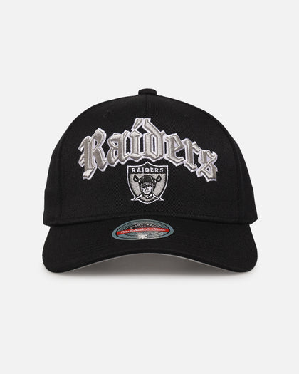 Mitchell & Ness Las Vegas Raiders 'Old English Classic' MVP Snapback Black