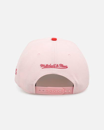 Mitchell & Ness Chicago White Sox 'Pink Camo' Pro Pinch Snapback Pink